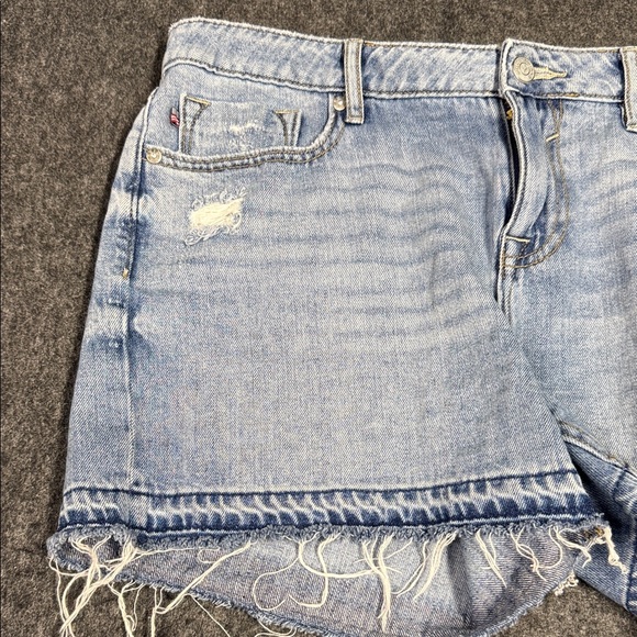 Vigoss Light Wash Denim Shorts - Picture 5 of 7